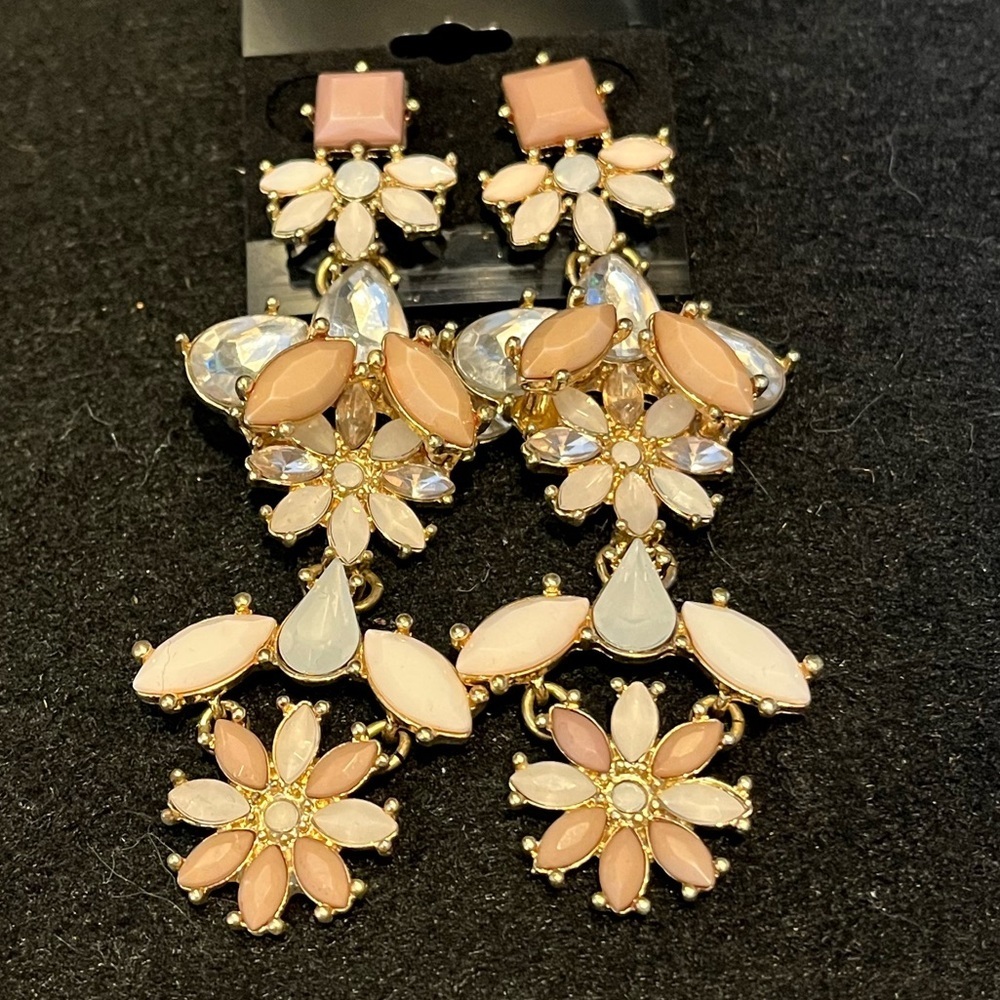 H&M Pink Blush Chandelier Statement Earrings - Picture 2 of 11